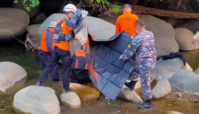 Tim SAR Gabungan Berhasil Temukan Jasad Pria Hilang di Sungai Lumeneng Bantarbolang