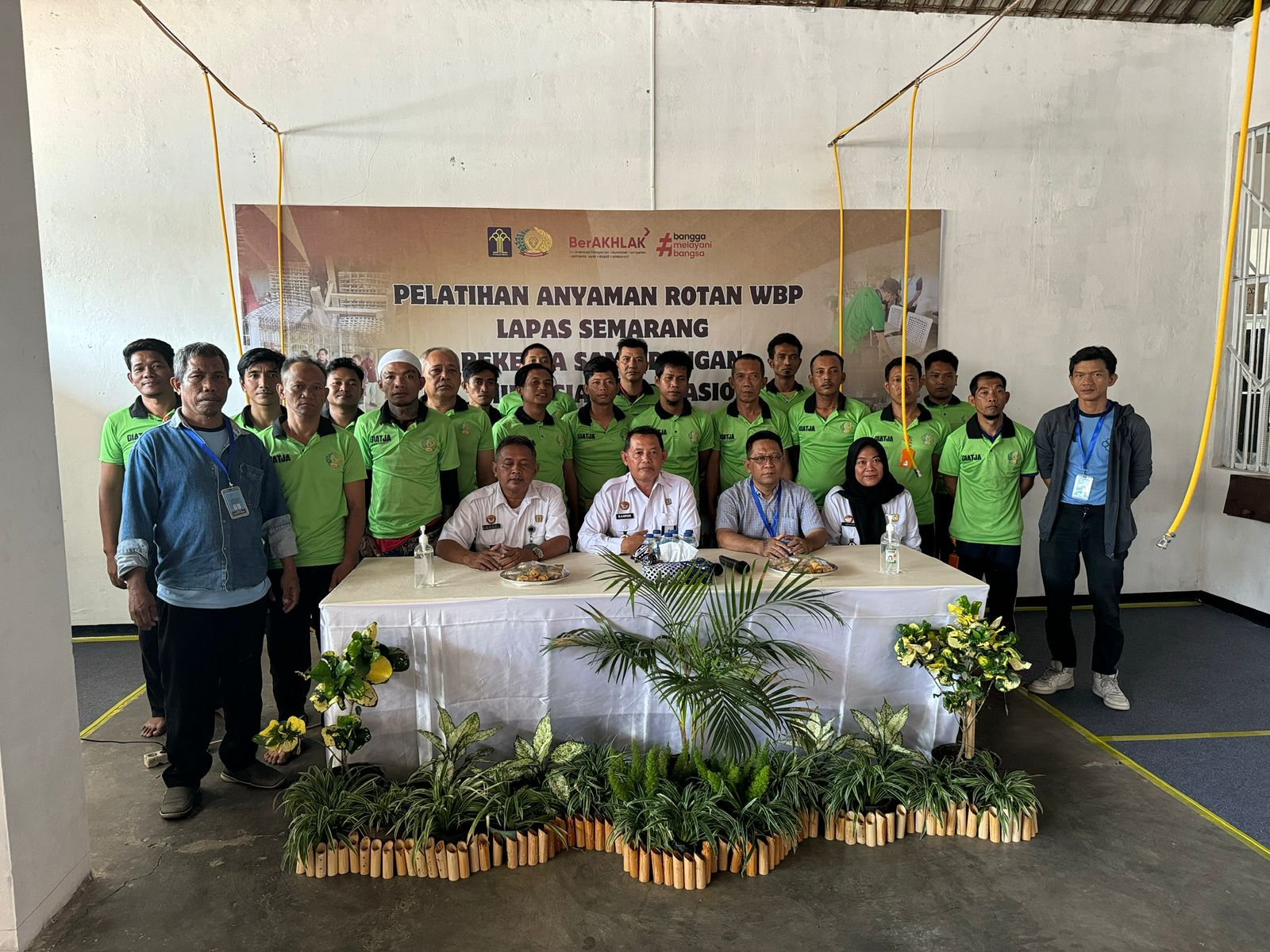 Lapas Semarang Gelar Pelatihan Anyaman Rotan Sintetis