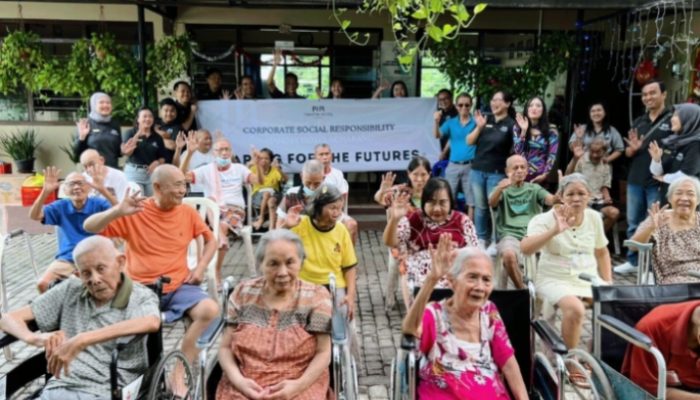 Hotel MAHIMA Semarang Gelar CSR Berikan Sumbangan Untuk Panti Wredha Rindang Asih Jelang Nataru 2025