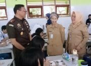 Kajati Jateng Lakukan Pantauan di SMA N 4 Semarang, Pastikan Program MBG Berjalan Lancar Tepat Sasaran