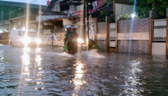 Diduga Pompa Air Kehabisan Bahan Bakar dan Tidak Berfungsi, Banjir di Wilayah Genuk Hingga Sekarang Belum Juga Surut