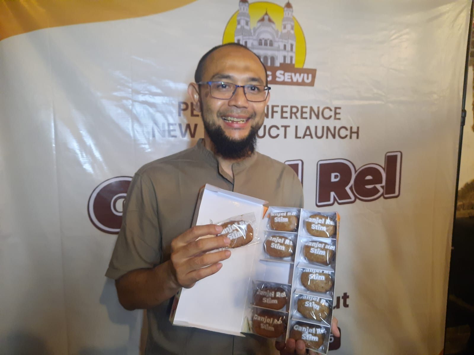 Ganjel Rel Stim: Inovasi Lapis Kukus Lawang Sewu untuk Kuliner Khas Semarang