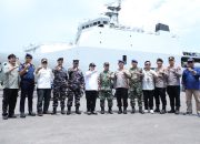 Agustina, wali kota Semarang Sambut Ribuan Pemudik Naik Kapal Perang