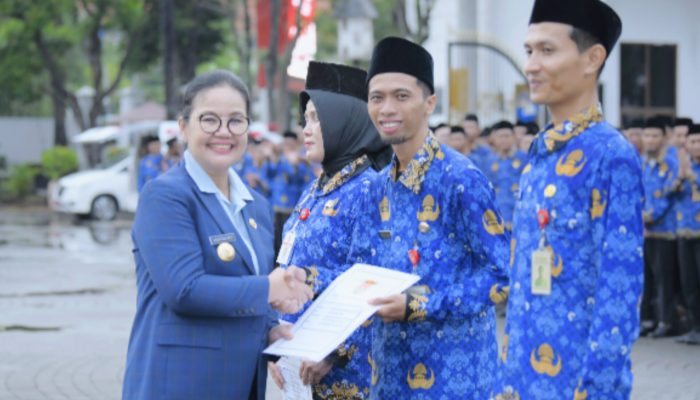 Agustina Resmi Melantik 2.324 Pegawai Pemerintah Dengan Perjanjian Kerja (PPPK)