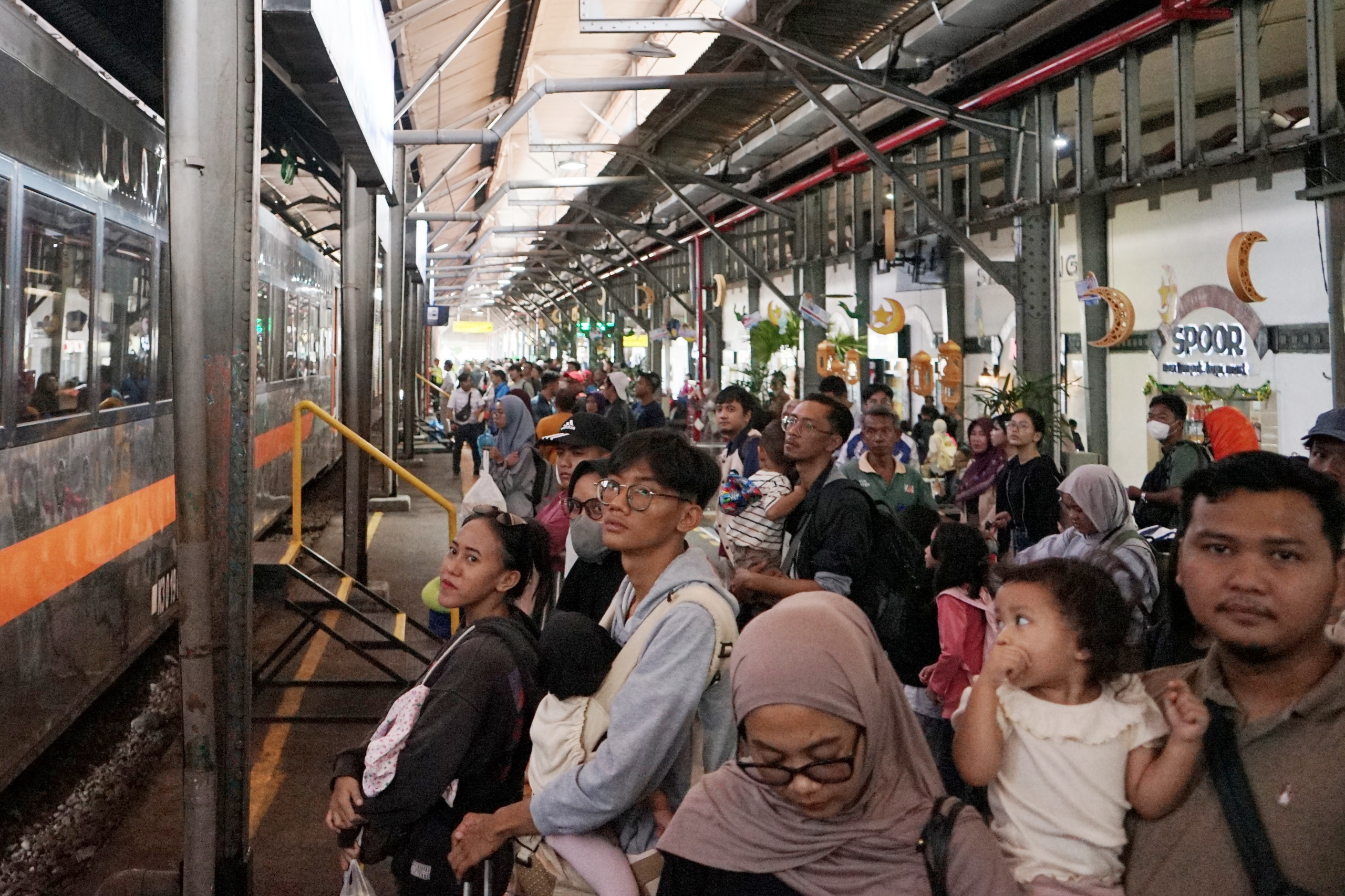 Libur Panjang Wafat Isa Almasih dan Paskah, KAI Daop 4 Semarang Berangkatkan Hampir 88 Ribu Penumpang