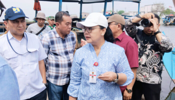 Respon Cepat Dari Laporan Warga, Wali Kota Semarang Tinjau Rob di Tambakrejo