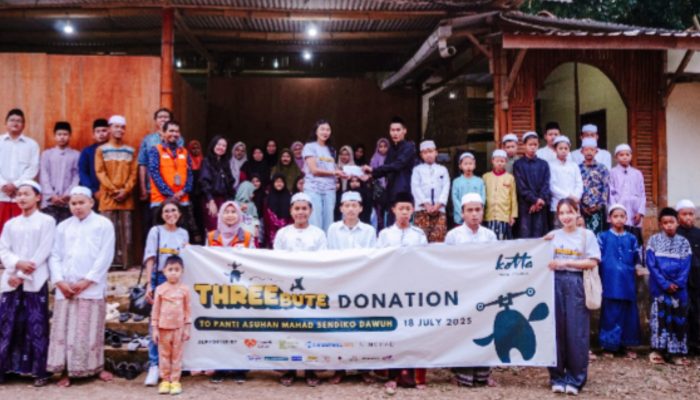 Menutup Rangkaian Hari Jadi ke-3, Kotta Hotel Semarang Serahkan Donasi dan Sajikan Hidangan Untuk Anak Panti Asuhan Mahad Sendiko Dawuh