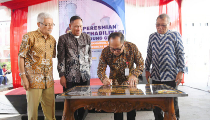 Selesai Direhab, Iswar Aminuddin Resmikan Ikon Heritage Gereja Blenduk Semarang