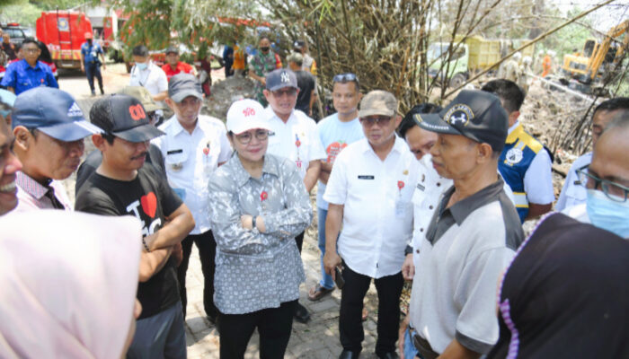 Tinjau Dua Lokasi Kebakaran, Wali Kota Semarang Tekankan Pentingnya Kewaspadaan Masyarakat