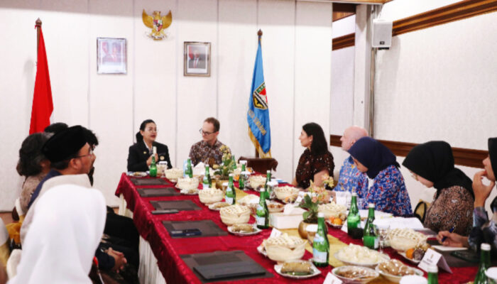 Terima Kunjungan Dubes Inggris, Wali Kota Semarang Buka Peluang Kerja Sama Ekonomi Kreatif dan Teknologi Lingkungan