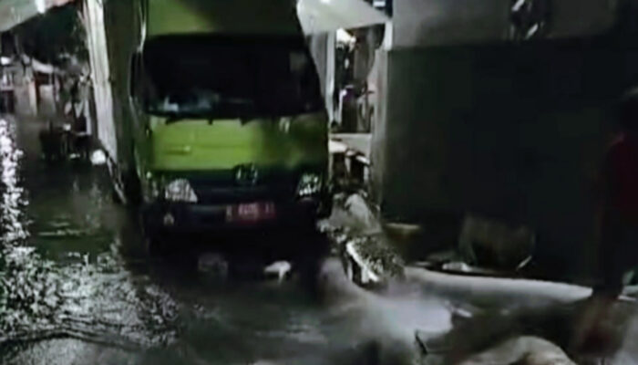 Atasi Banjir, Wali Kota Semarang Maksimalkan Semua Jenis Pompa dan Instruksikan Jajaran Aktif Pantau Kondisi Lapangan