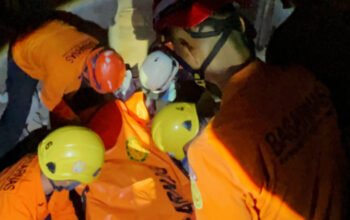 Tim SAR Gabungan Berhasil Mengevakuasi Lima Warga yang Menjadi Korban Tertimpa Reruntuhan Rumah di Pedamaran Semarang