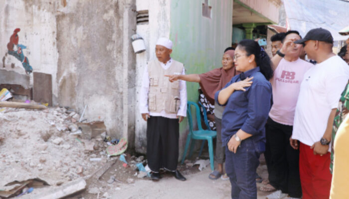 Tinjau Korban Rumah Roboh, Agustina Wilujeng Pastikan Pendidikan Anak Terjamin