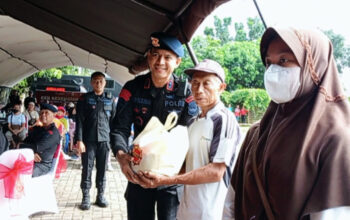 HUT Brimob Polri Ke-80, 500 Warga Kelurahan Srondol Wetan Semarang Ramaikan Pasar Sembako Murah dan Pemeriksaan Kesehatan Gratis