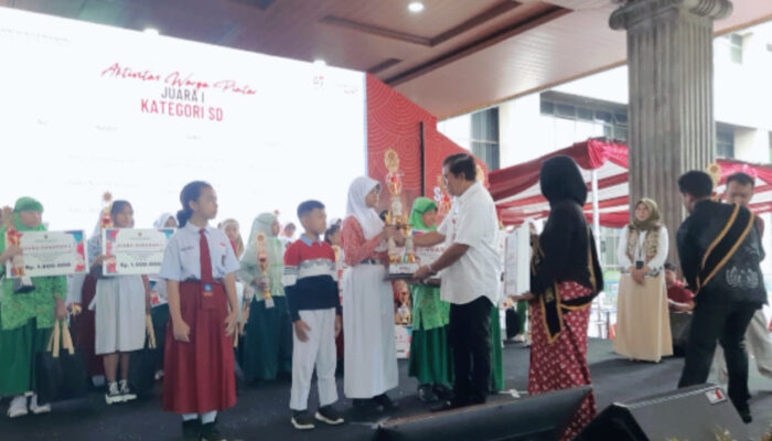 Luncurkan Antologi Cerpen Kampungku dan Kota Semarang, Agustina Dorong Adaptasi ke Film Pendek