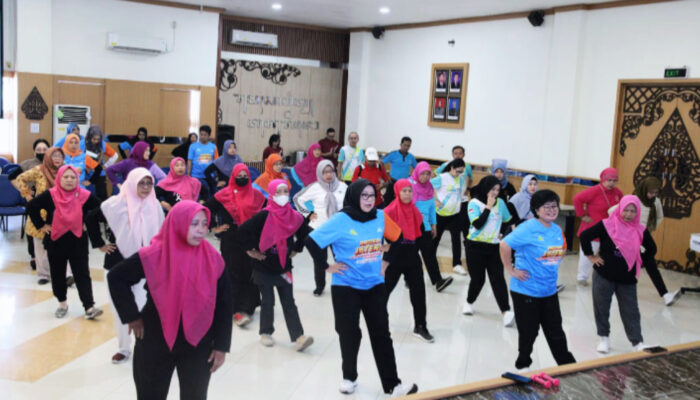 Eratkan Kebersamaan Pasien Kronis, RSUD dr. Adhyatma (TUGUREJO) Luncurkan “Angkat Jateng” Sehat Bareng