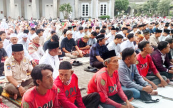 Antusiasme Tinggi, Ribuan Warga Ramaikan Salat Idul Fitri 1447 H di Halaman Balai Kota Semarang