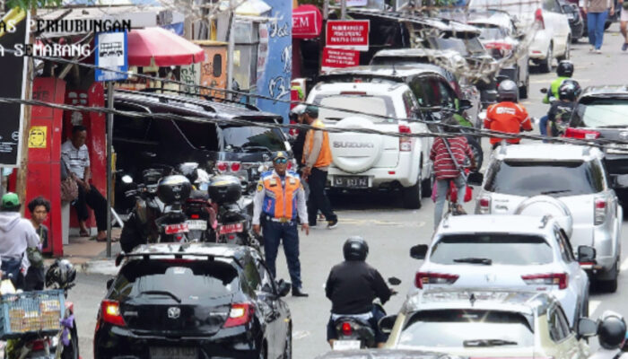 Arus Kendaraan dan Penumpang di Semarang Tinggi, Namun Tetap Terkendali