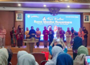 Ikatan Ibu-Ibu Universitas Semarang Gelar Peringatan Hari Kartini Degan Meriah