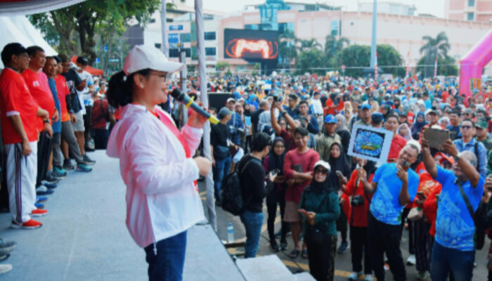 Agustina Wilujeng Lepas Ribuan Peserta Mlaku Bareng 479, Bawa Pesan Semarang Bergerak Bersama
