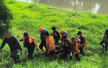 Korban Hanyut Akibat Arus Deras di Banjir Kanal Barat Semarang Berhasil Ditemukan Tim SAR Gabungan