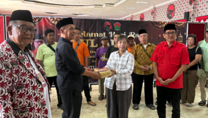 DPD PDI Perjuangan Jateng Salurkan Hewan Kurban, Warga Karangtempel Sambut Antusias