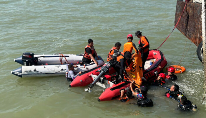 Diduga Menceburkan Diri, Pemuda 27 Tahun Tewas Tenggelam di Pelabuhan Kaliwungu Kendal
