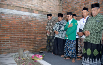 Resmikan Makam Kiai Jungke, Iswar Aminuddin Dorong Wisata Religi di Kota Semarang