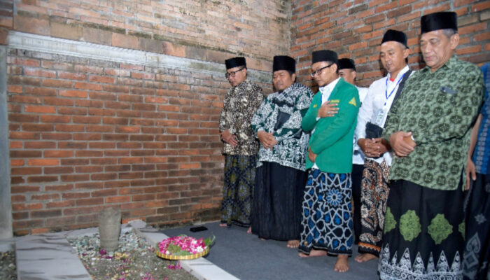 Resmikan Makam Kiai Jungke, Iswar Aminuddin Dorong Wisata Religi di Kota Semarang