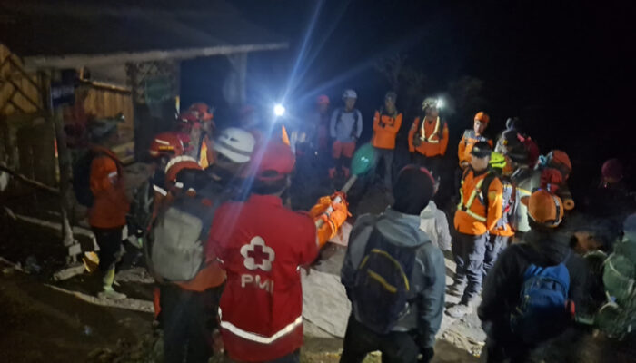 Jenazah Pendaki Gunung Slamet M. Fahri Maulana Berhasil Dievakuasi, Tiba di Basecamp Permadi Guci