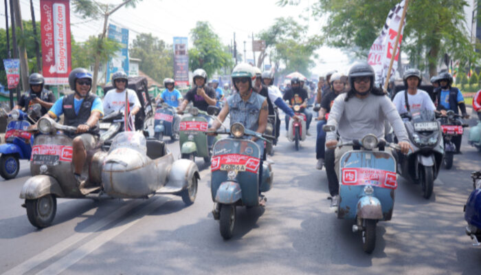 Kaka Slank Pimpin Riding Ratusan Skuteris Keliling Purwokerto Jelang Konser HS Hey Slank