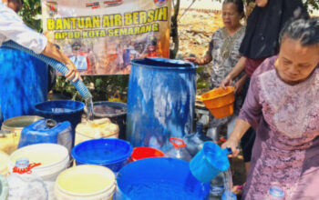 Kekeringan Mulai Meluas, Pemkot Semarang Siapkan Ratusan Ribu Liter Air Bersih Untuk Warga