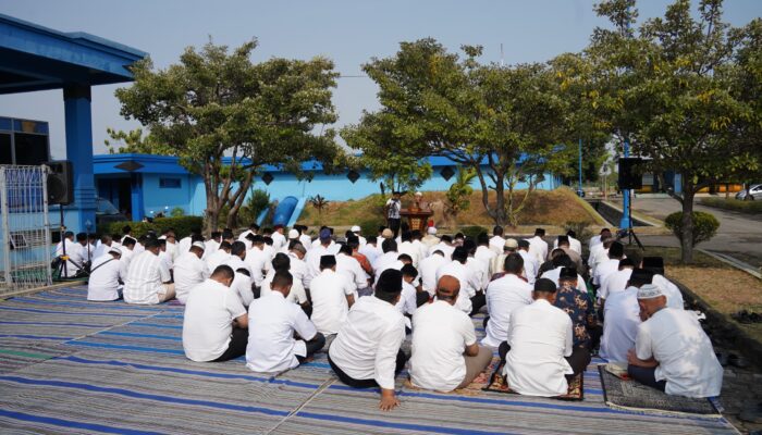 Kemarau Panjang, PDAM Tirta Moedal Kota Semarang Gelar Sholat Istisqo Minta Hujan
