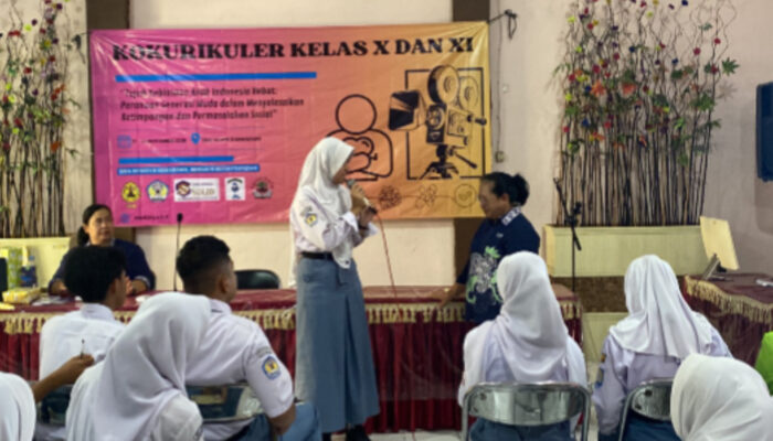 Kenali Diri, Jaga Mental: Tim Psikologi USM Edukasi 720 Siswa SMAN 8 Semarang