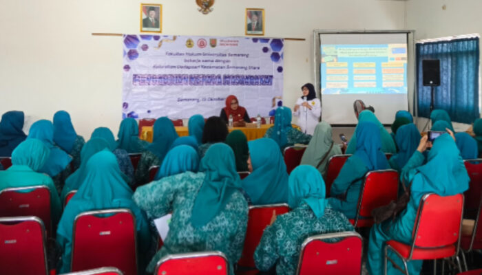 Tim PkM Fakultas Hukum USM Sosialisasikan Perlindungan Data Pribadi kepada Kader PKK DadapsariUSM Edukasi Kader PKK Dadapsari